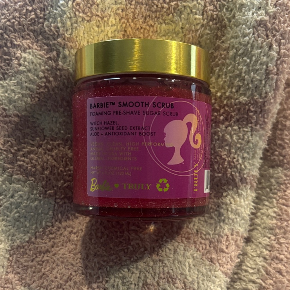 TRULY Barbie Smooth Scrub - Pink Foaming Sugar Scrub